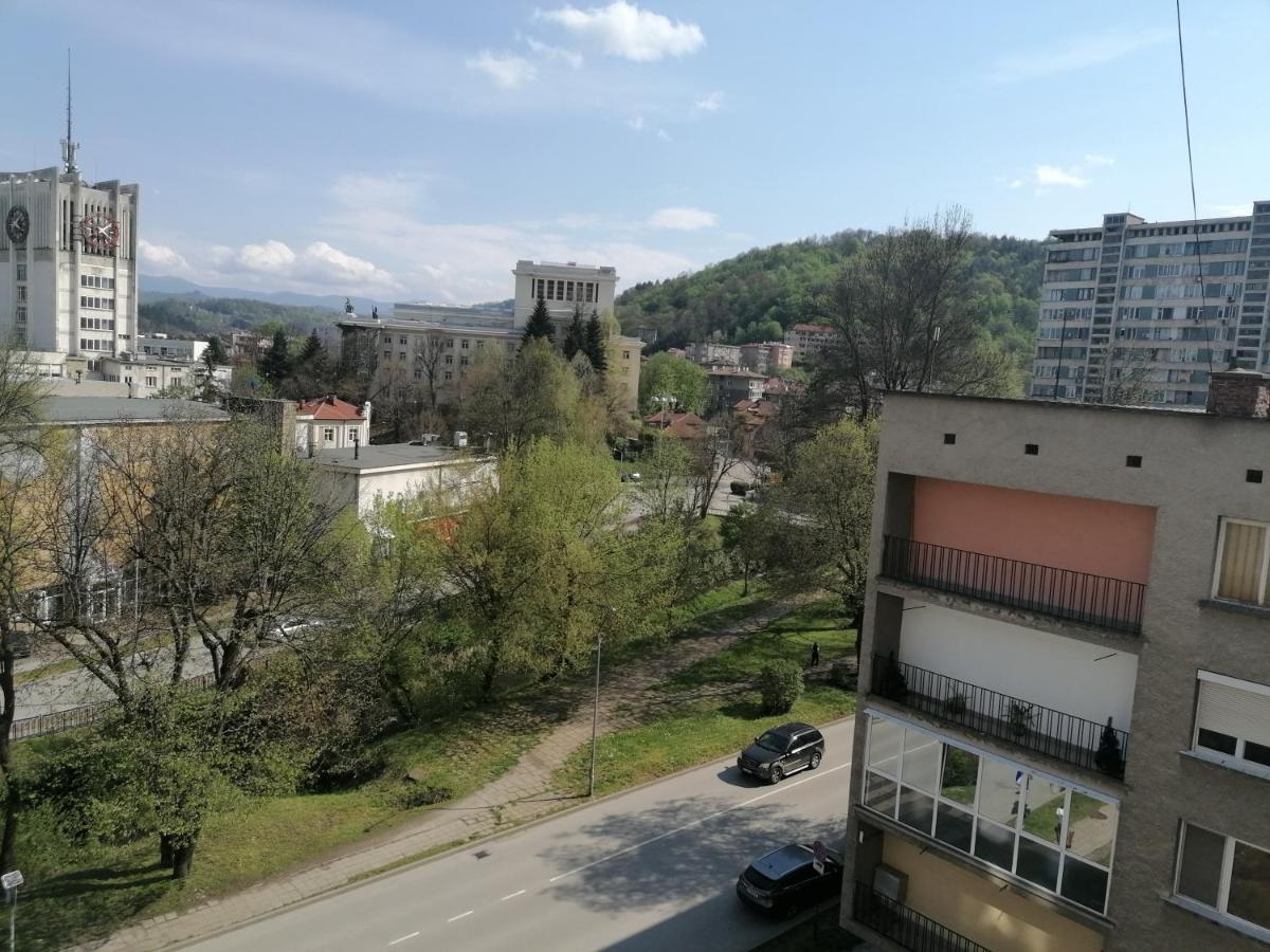 Апартамент Фея - Топ Център, Безплатно Паркомясто Gabrovo Exterior photo